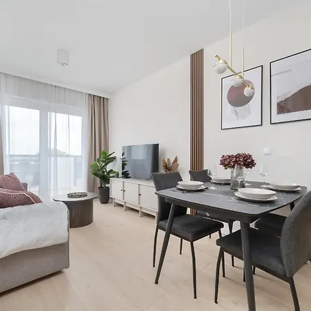 Elegancki Blisko Rzeki Z Garazem Na 2 Auta By Renters Apartment *