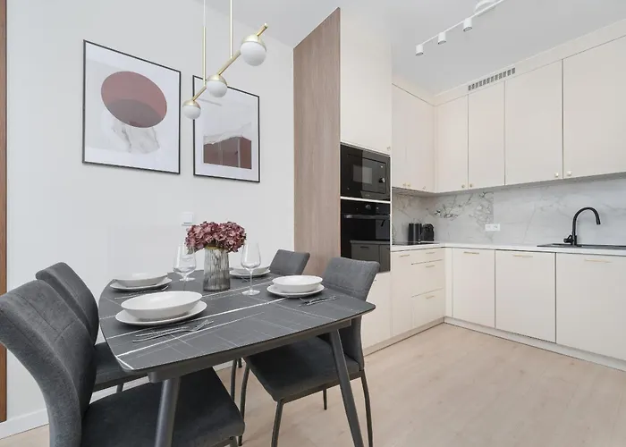 Elegancki Blisko Rzeki Z Garazem Na 2 Auta By Renters Apartman Wrocław