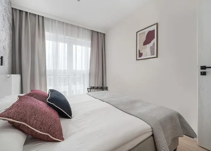 Elegancki Blisko Rzeki Z Garazem Na 2 Auta By Renters Apartman