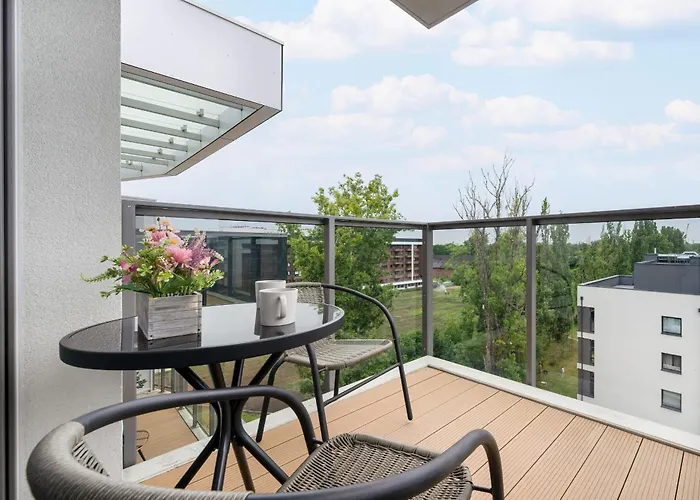 Elegancki Blisko Rzeki Z Garazem Na 2 Auta By Renters Apartman Wrocław