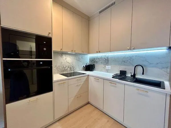 Elegancki Blisko Rzeki Z Garazem Na 2 Auta By Renters Apartman Wrocław
