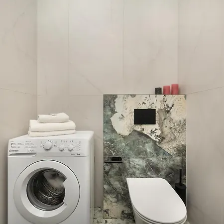 Elegancki Blisko Rzeki Z Garazem Na 2 Auta By Renters شقة فروتسواف