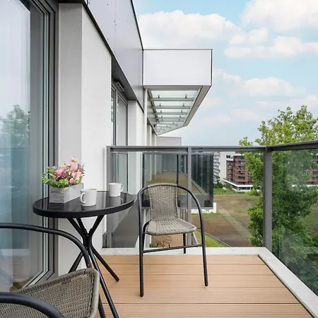 Elegancki Blisko Rzeki Z Garazem Na 2 Auta By Renters Апартаменты