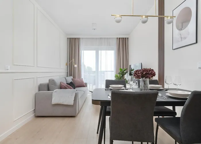 Elegancki Blisko Rzeki Z Garazem Na 2 Auta By Renters